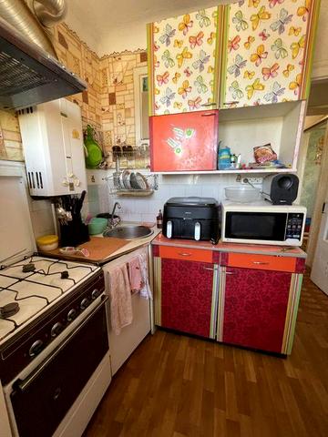 Продам 2 кімнатну квартиру вул Сінна 31