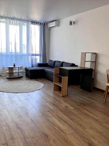 Під Голоском вул., 24