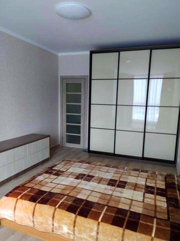 Драгоманова вул., 2-Б