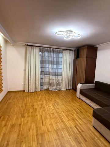 Віталія Мерінова вул., 19А