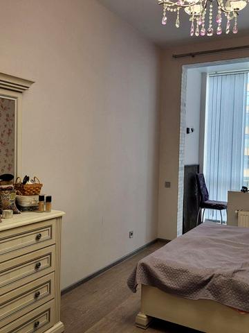 Перлинна вул., 4