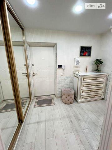 Довгострокова оренда 3к Квартира Степана Бандери (Льва Толстого) вулиця ЖК ул. Льва Толстого, 9