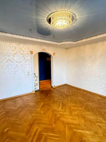 Продаж 3 кім.кв. А/О. Ремонт. Покращене планування. вул.Семенівська.