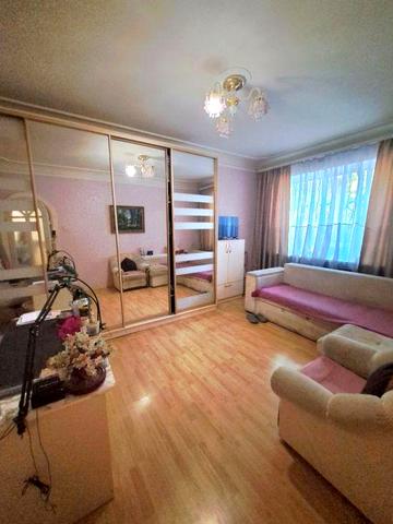 Продаж 3 кімн. квартири з автономним газовим опаленям