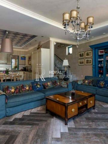 Локомотивна вул., 42-Б