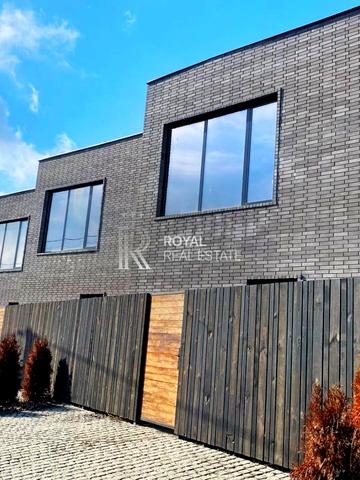 Вишнева вул.