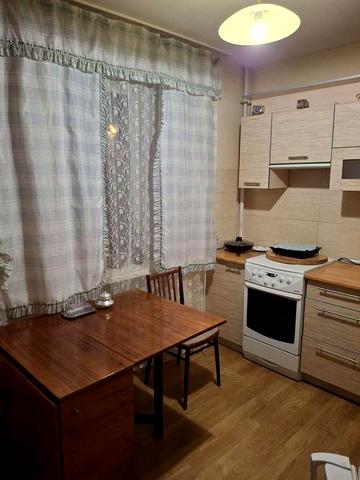 Сдам 2-х комнатную квартиру,  метро Барабашова, ул. Спортивная,1.