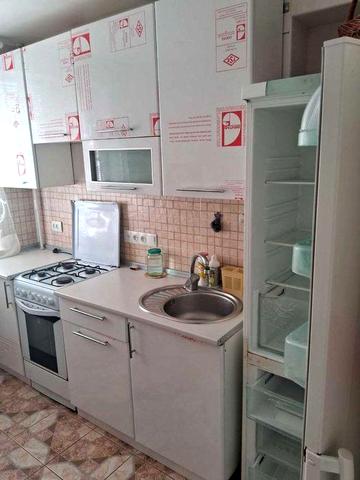 Продам квартиру возле метро