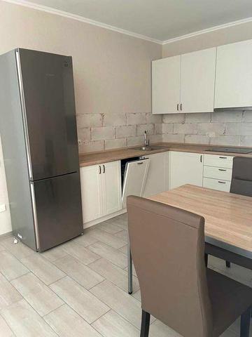 БЕЗ % СВОЯ 1кім Студіо Ділова Тютюнника (Барбюса) Велика Васильківська