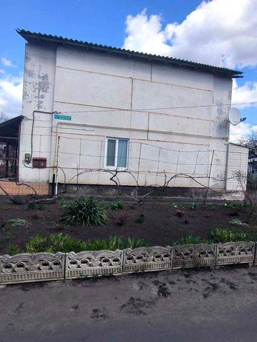 Продам квартиру в смт Чутове