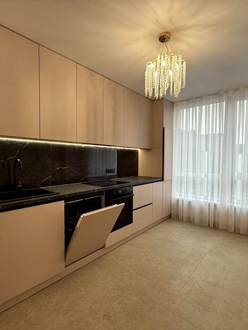 Богдана Хмельницького вул., 94