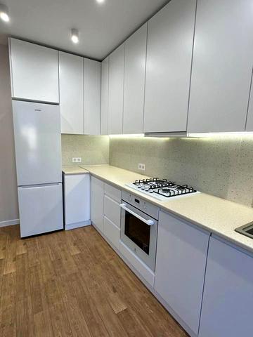 Національної Гвардії вул., 14