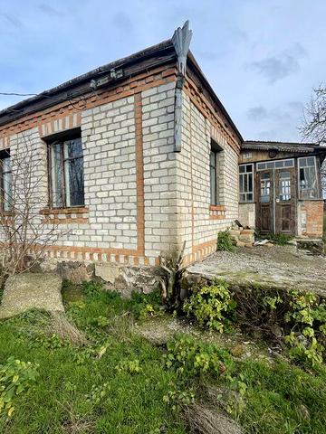 Будинок трьохкімнатний в селі Ладижинка