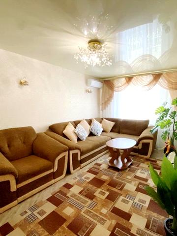 Київська вул., 8