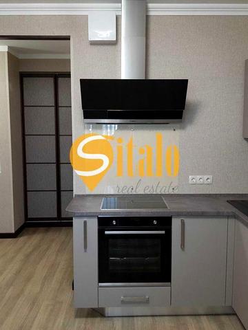 Простора 1-кімн. квартира 50м2, Лівобережна, поруч Русанівська Гавань