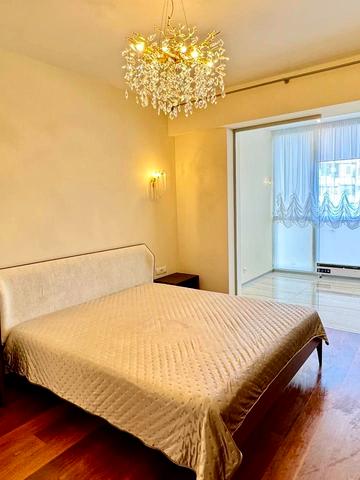 Науки просп. (Гагаріна), 112