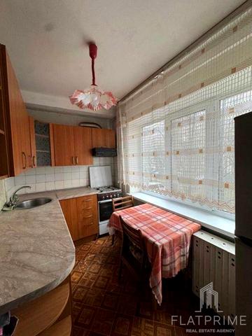 Леся Курбаса просп., 5