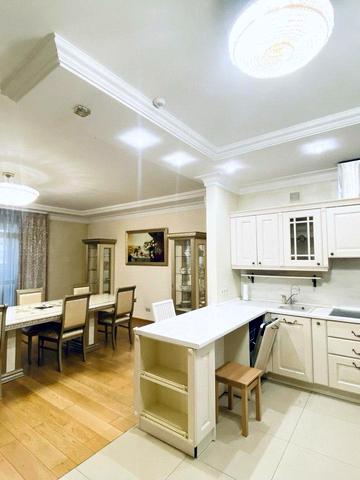 Тараса Шевченка бульв., 27-Б