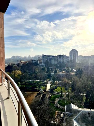 Володимира Рутківського вул. (Віри Інбер), 5