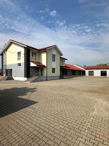 Романа Шухевича, 2б