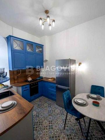 1 кімн ЦЕНТР , Золоті ворота ,  Вознесенський узвіз , 14  Ремонт