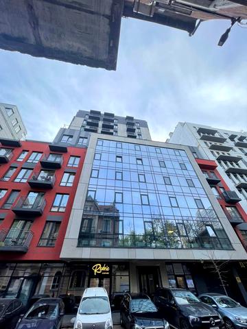 Відрадна вул., 15