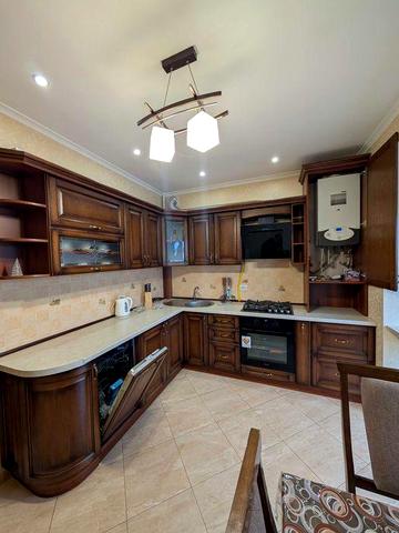 Оренда просторої Трикімнатної квартири біля Veles Mall _RR