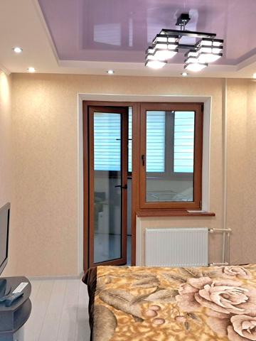 Ярослава Баїса вул. (Володимира Висоцького), 3