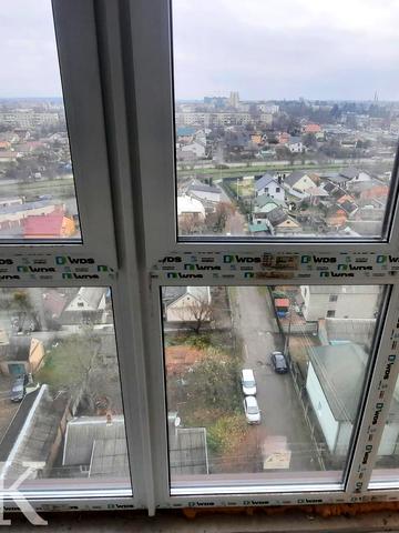 Рівненська вул., 25