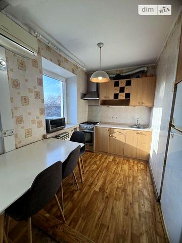 Продаж 3к Квартира Вартових Неба (Тобольська) вулиця