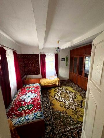 Продам половину будинку