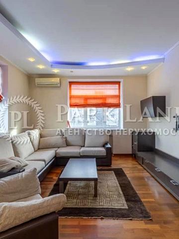 Обсерваторна вул., 8