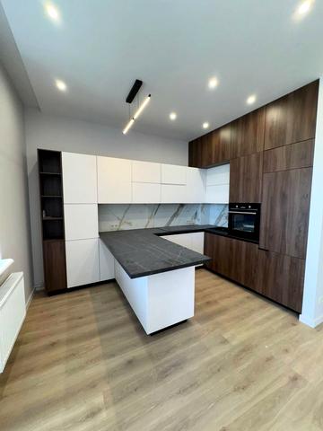 Зоопаркова вул., 8в