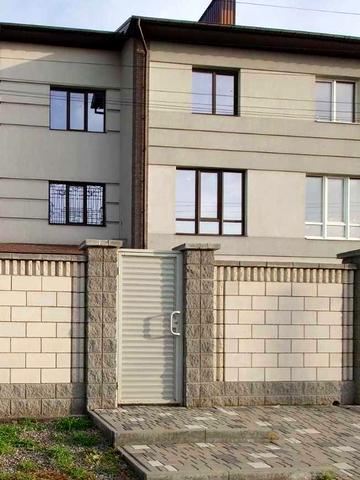 Катерини Мессарош вул. (Пеліна)