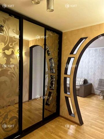 Академіка Павлова вул., 132б