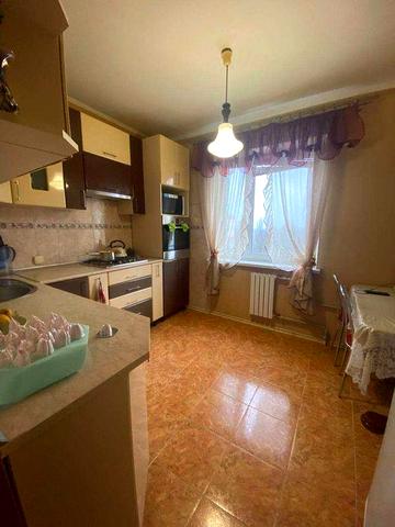 Продам 3-х кімнатну квартиру