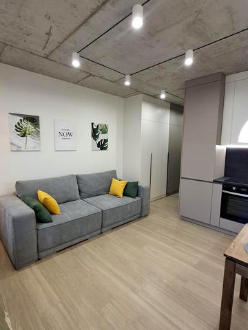 Євгена Коновальця вул., 37-А