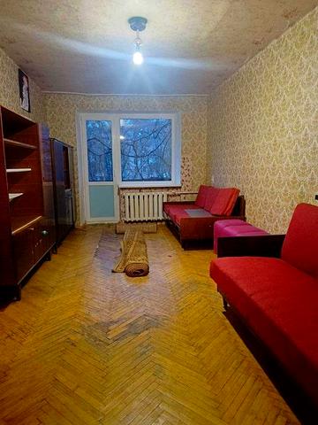 В продаже 2к м. Индустриальная, 12 Апреля, 2/5