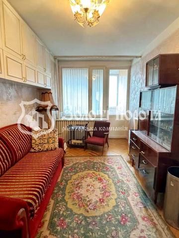 Богдана Хмельницького вул., 39