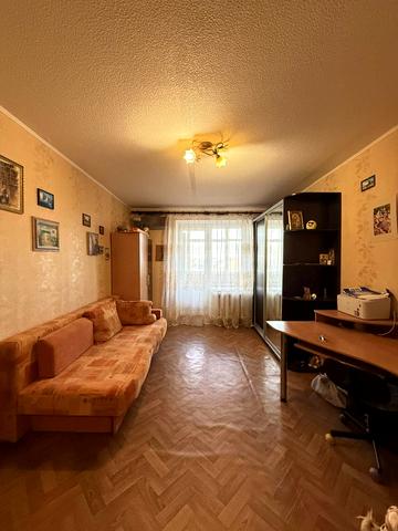 Заливна вул., 13