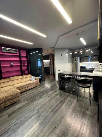 Херсонська вул., 9-Б