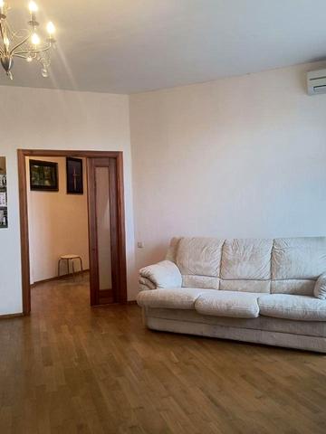 Базарна вул., 5/4