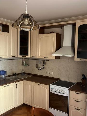 Федора Ернста вул., 6