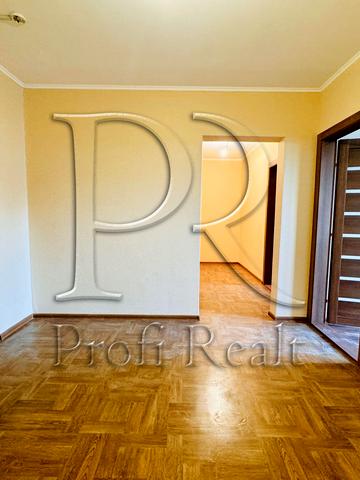 Коноплянська вул., 22-Б