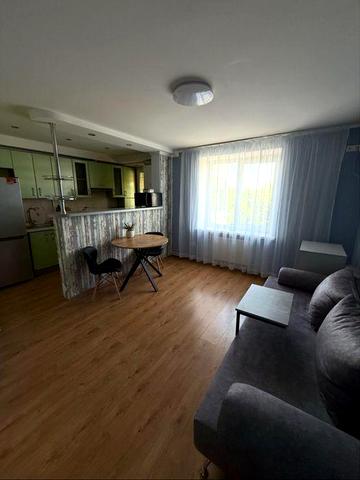 Продам квартиру в смт Яворницьке(Іларіонове)