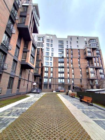 Продається 2-х кімнатна здана новобудова р-н ТЦ Майдан ЖК Янтарний