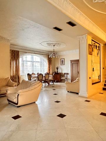 Стрийська вул., 250