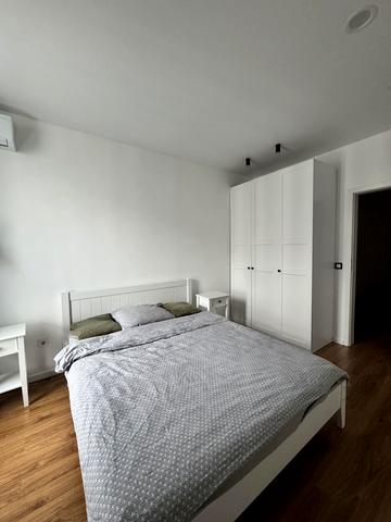 Фріца Гленца вул., 14