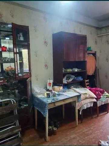 продам 1комн квартиру Магистральная , Искра