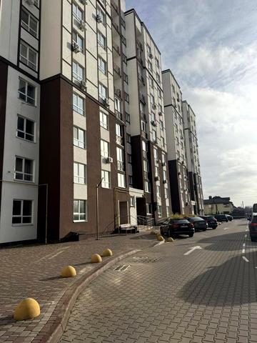 Соборна вул. (), 123